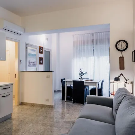 Coralie House Apartment